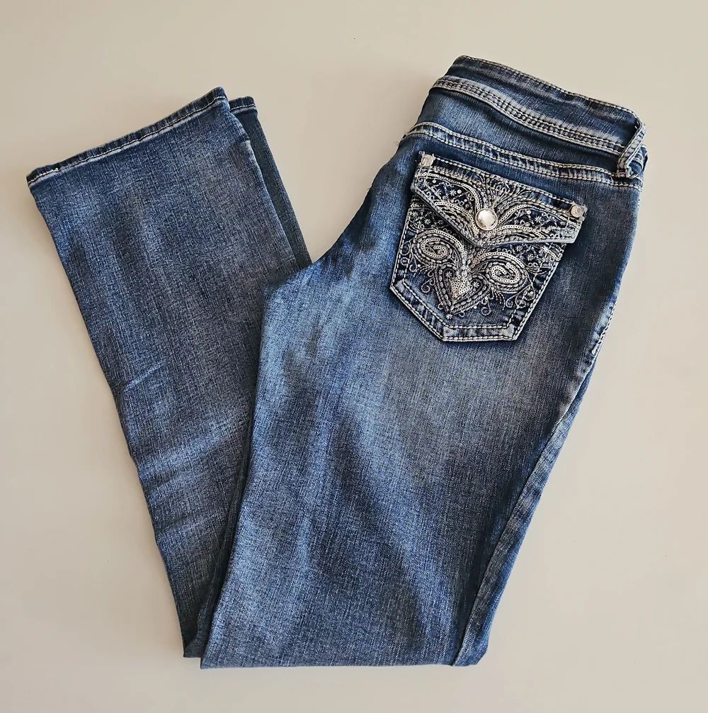 Apt. 9 Women's Dark Blue Bootcut Jeans with Embroidered Back Pockets